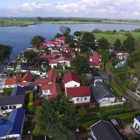 Ferienpark Vislust Haus De Graaf Niederlande Ijsselmeer Wervershoof Zewnętrze zdjęcie